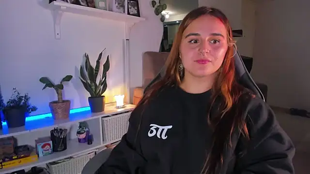 evy_orange1's cam snapshot