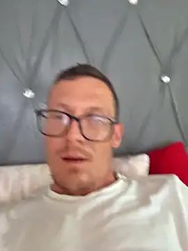 TheSouthernKing's cam snapshot