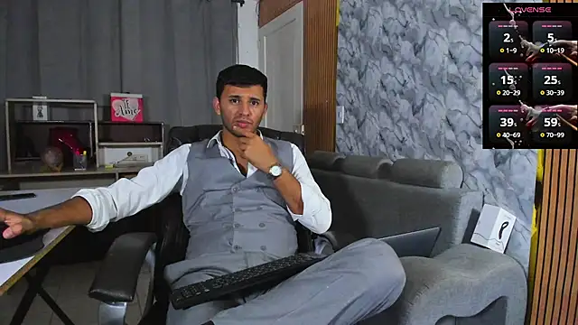 Hideintheoffice's cam snapshot