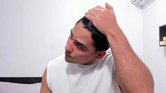 noah_belami's cam snapshot