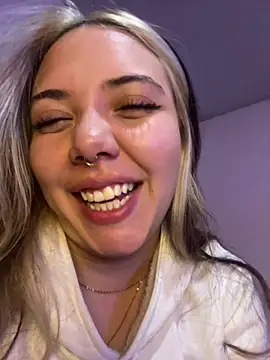 Paulette_Blanche's cam snapshot