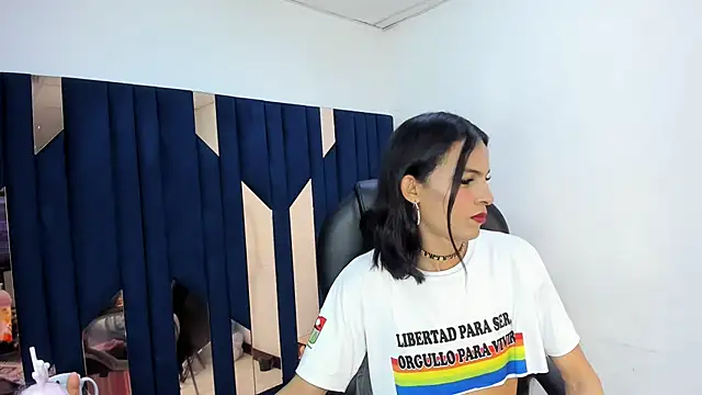 Aisha_hotts777's cam snapshot