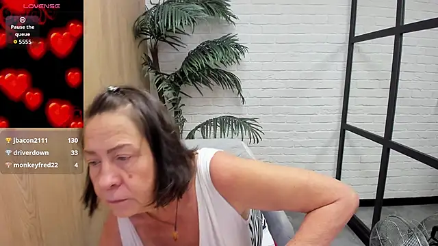 LindaPassionate's cam snapshot