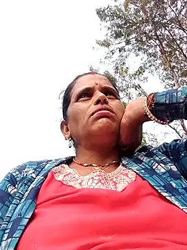 Manvi_hote's cam snapshot