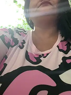 miaboobs19's cam snapshot