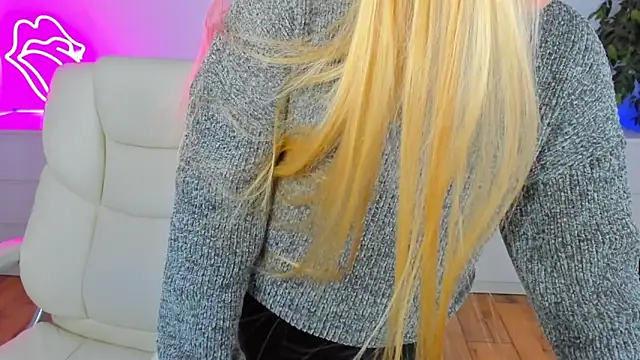 Alina_Blonde's cam snapshot