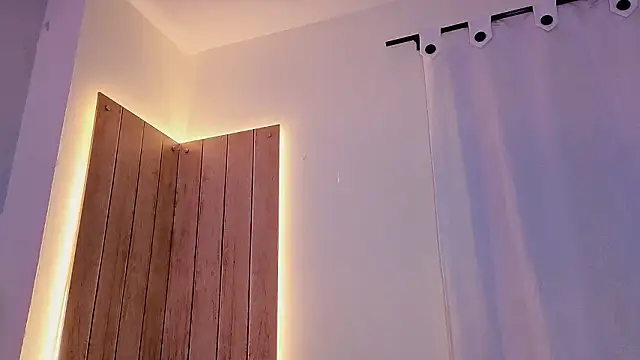 shainadavis's cam snapshot