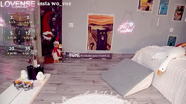 Careful_i_bite's cam snapshot