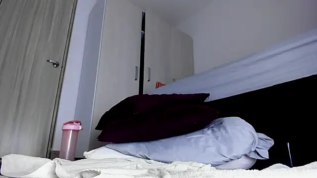 Skarleth69's cam snapshot