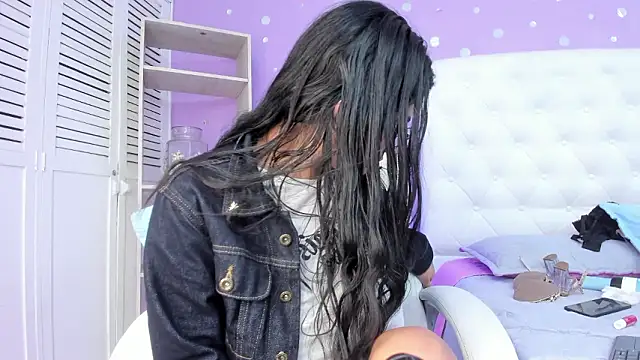 scarlette_15_'s cam snapshot