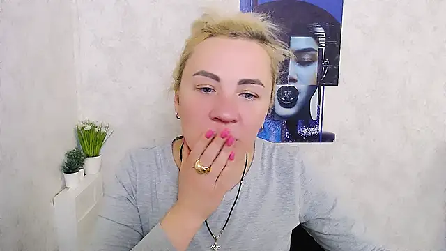 EmmaCat_'s cam snapshot