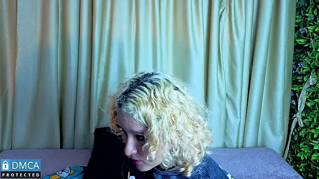 ahsly_Zam's cam snapshot