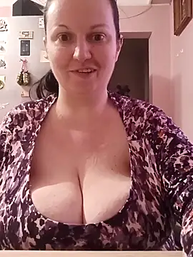 BustyLadyAlma's cam snapshot