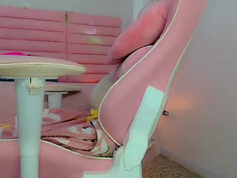 estefany_squirt1's cam snapshot