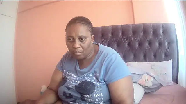 HUGEASSXXXXX's cam snapshot