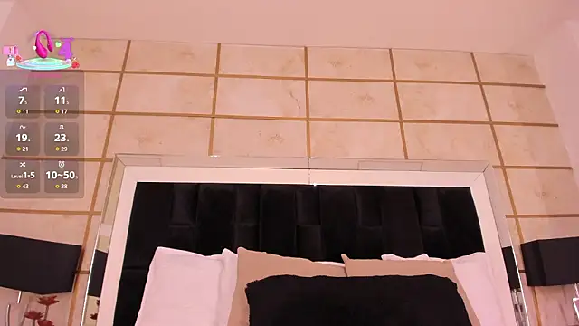 RoxyLior's cam snapshot