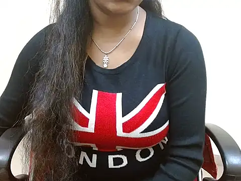 LovingPihu's cam snapshot