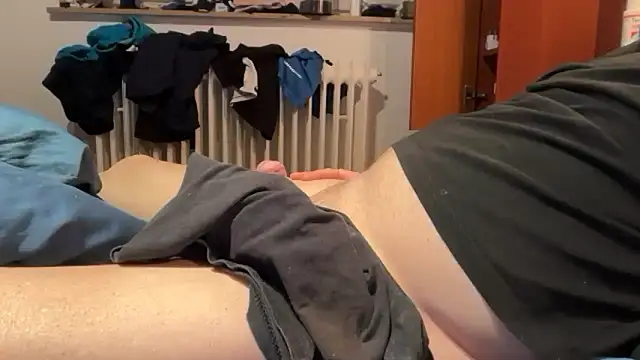 Geilerjung69 live sex cam