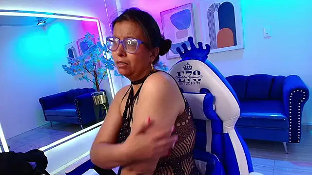 Amber__rouge's cam snapshot