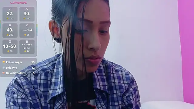 yourcuteneighbourr's cam snapshot