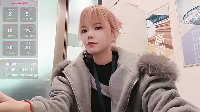 KKMM168 live sex cam