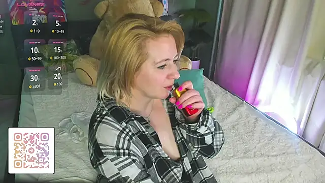 miss_lisaaa's cam snapshot