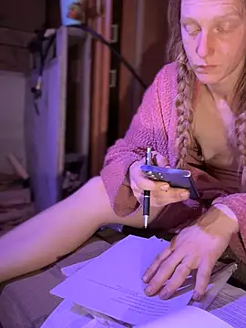 GoldenFlameGoddess live sex cam