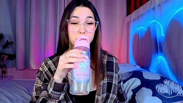 -CindyLou's cam snapshot