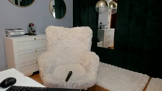 ElisaBaxter's cam snapshot