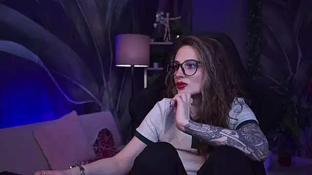 OliviaMcClean's cam snapshot