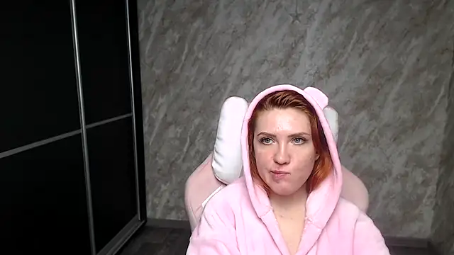 Reginasmilee's cam snapshot