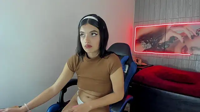 honeyluxe_'s cam snapshot