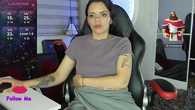 natasha_logan_'s cam snapshot