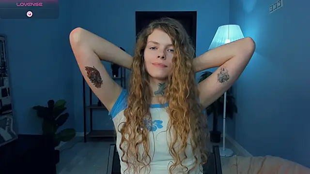 RayaNenlia's cam snapshot