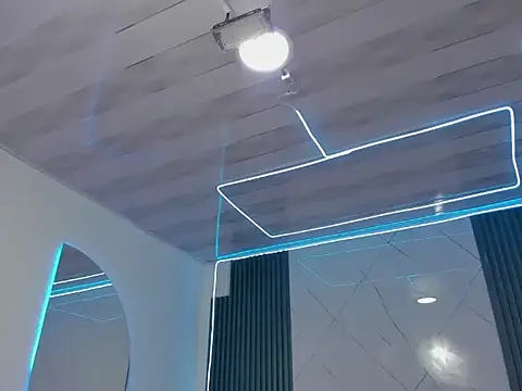 Dani_Gwyneth's cam snapshot