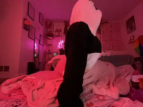 VixenCapri's cam snapshot