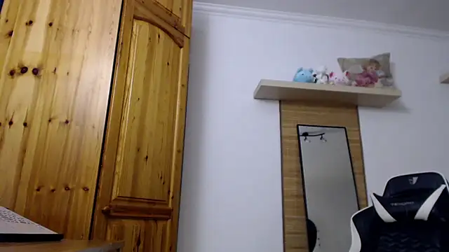 Lisakisss live sex cam