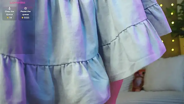 LatinaHuguenin's cam snapshot