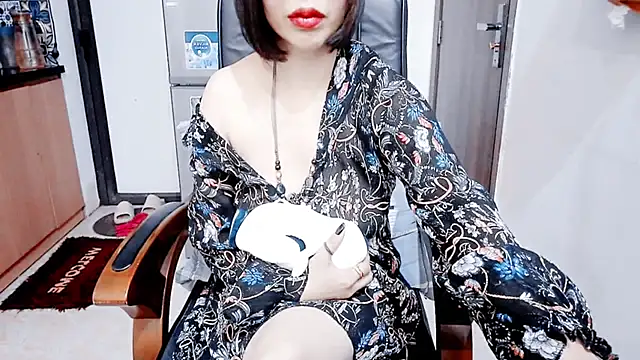 Miu-Le live sex cam