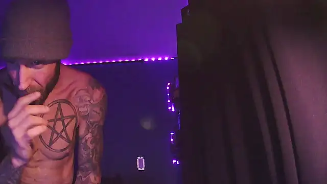 KingCole2390's cam snapshot