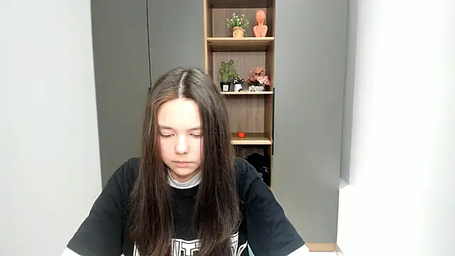 MindaGuyett's cam snapshot