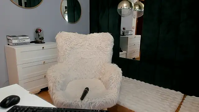 ElisaBaxter's cam snapshot