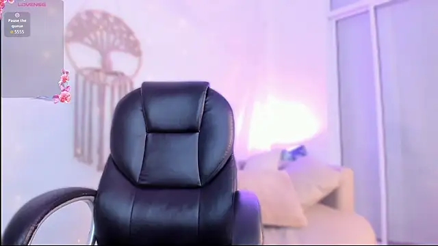 Ginni_charlotte's cam snapshot