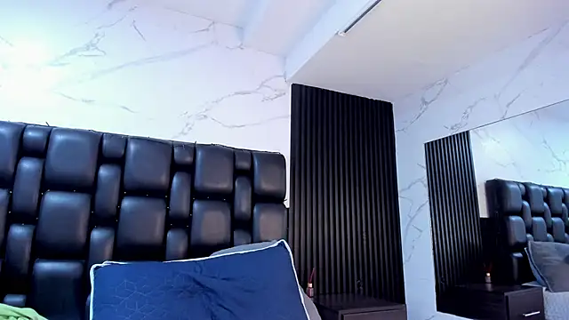 AuroraBon's cam snapshot