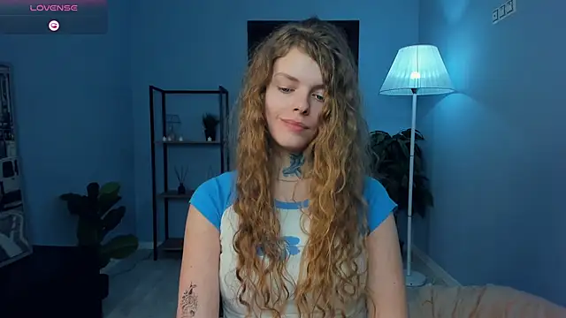 RayaNenlia's cam snapshot