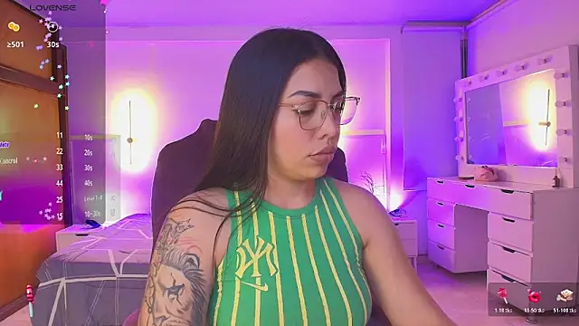 kloe28's cam snapshot