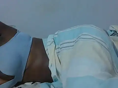 heloraniah's cam snapshot