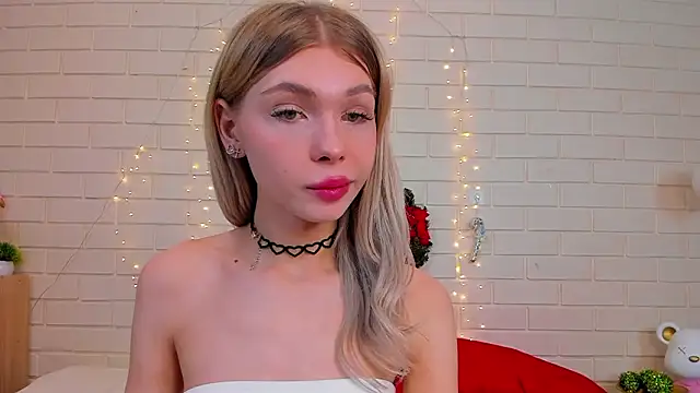 Blondy_Fina's cam snapshot