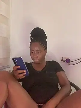 MISSMAYSROOM's cam snapshot