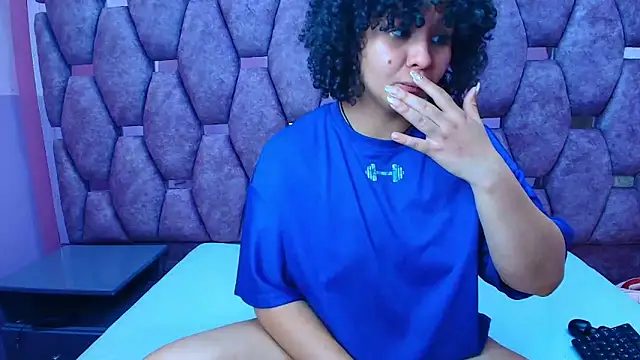 AlaSmith's cam snapshot